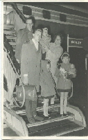 1959-Jan--Clasina--Willem--Calista--Elisabeth-and-Stella-Kegge--Migrating-from-Schiphol-in-1959-Inet